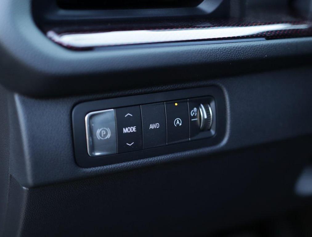 new 2026 Chevrolet Traverse car, priced at $55,995