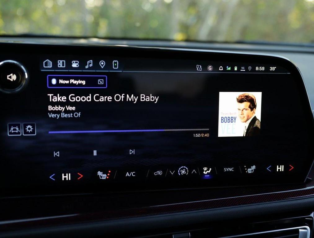 new 2026 Chevrolet Traverse car, priced at $55,995