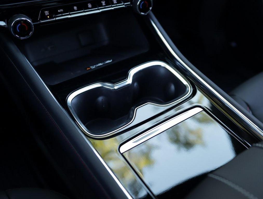 new 2026 Chevrolet Traverse car, priced at $55,995