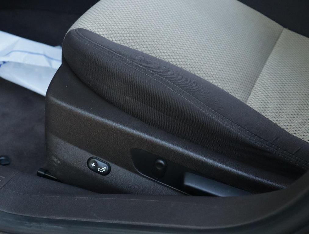 used 2010 Chevrolet Malibu car, priced at $7,998