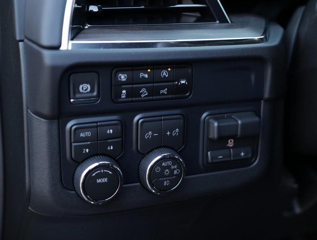 new 2026 Chevrolet Suburban car, priced at $76,995