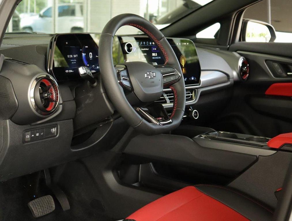 used 2025 Chevrolet Equinox EV car, priced at $31,895