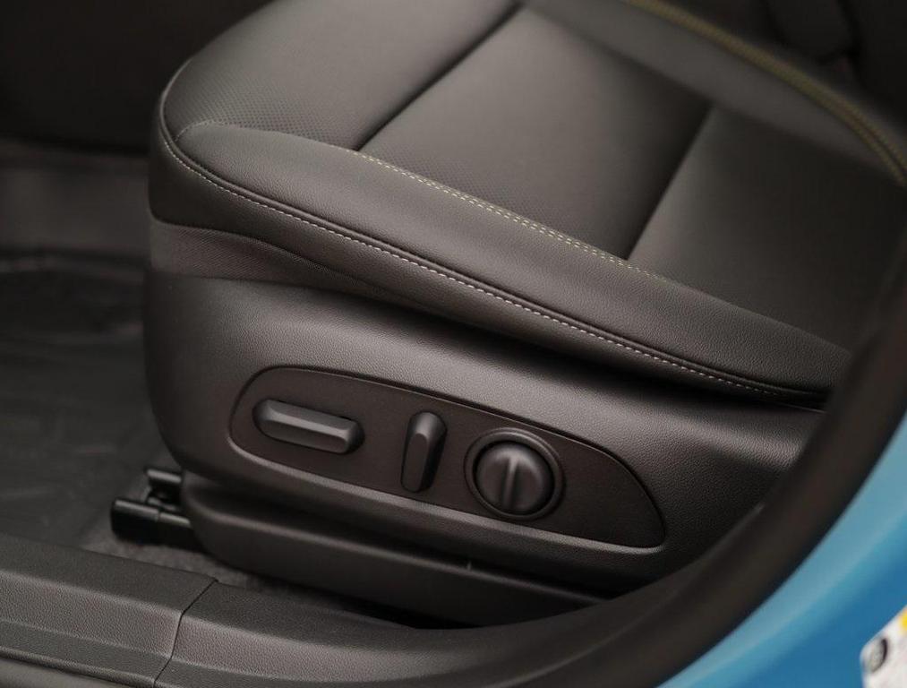 new 2026 Chevrolet Trax car, priced at $27,650