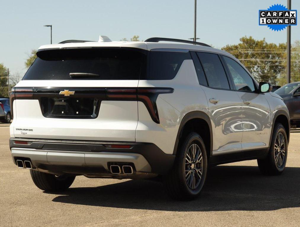 used 2025 Chevrolet Traverse car, priced at $35,998