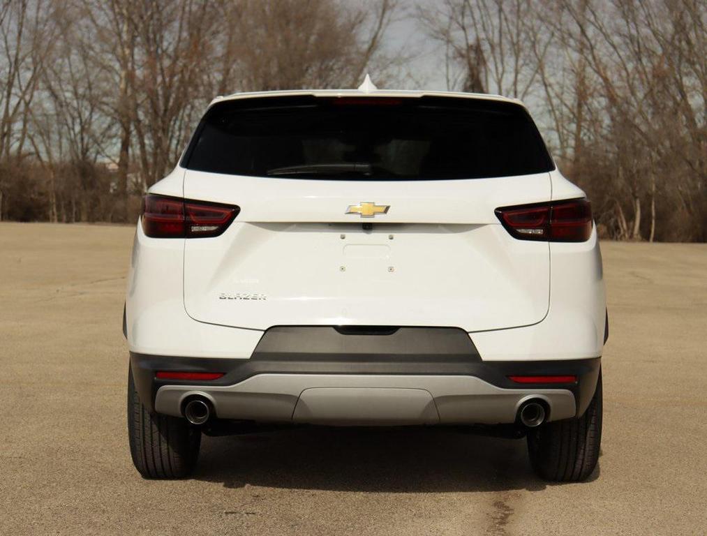 new 2025 Chevrolet Blazer car, priced at $31,992