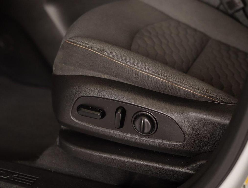 used 2019 Chevrolet Equinox car, priced at $17,789