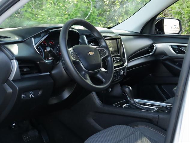 used 2020 Chevrolet Traverse car, priced at $18,998