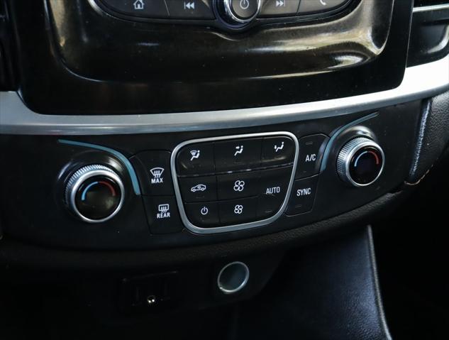 used 2020 Chevrolet Traverse car, priced at $18,998