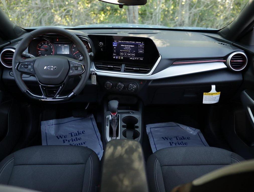 new 2025 Chevrolet Trax car, priced at $23,995