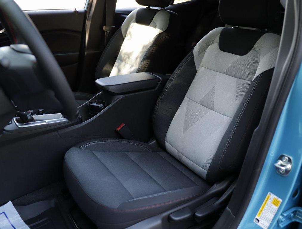 new 2025 Chevrolet Trax car, priced at $23,995