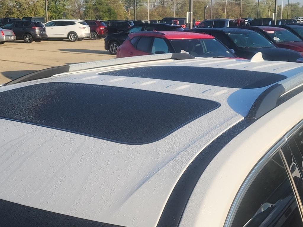 used 2023 Chevrolet Traverse car, priced at $39,395