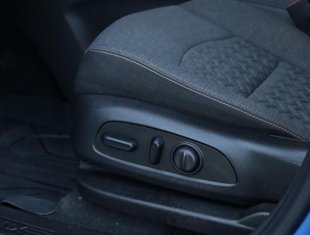 used 2024 Chevrolet Equinox car, priced at $23,434