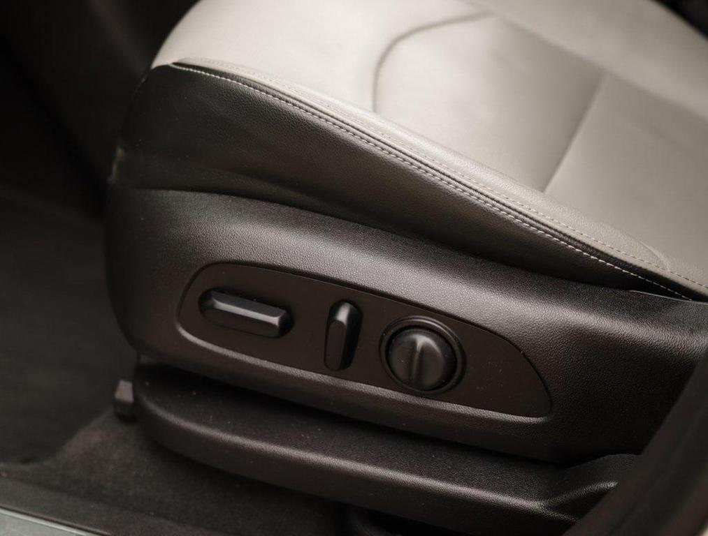 used 2018 Chevrolet Equinox car, priced at $13,595