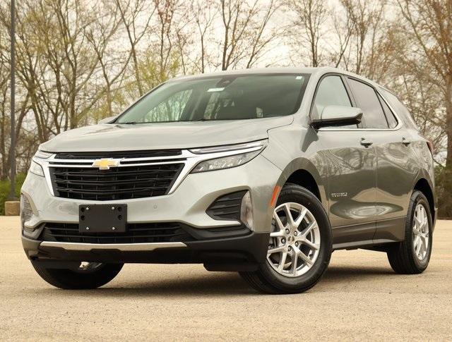 new 2024 Chevrolet Equinox car, priced at $30,740