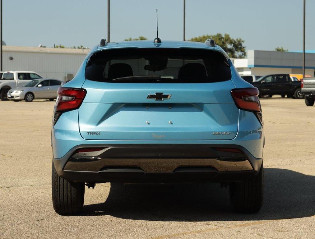 new 2025 Chevrolet Trax car, priced at $25,550