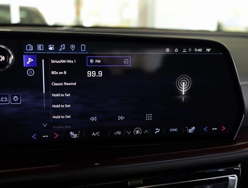 new 2026 Chevrolet Traverse car, priced at $52,445