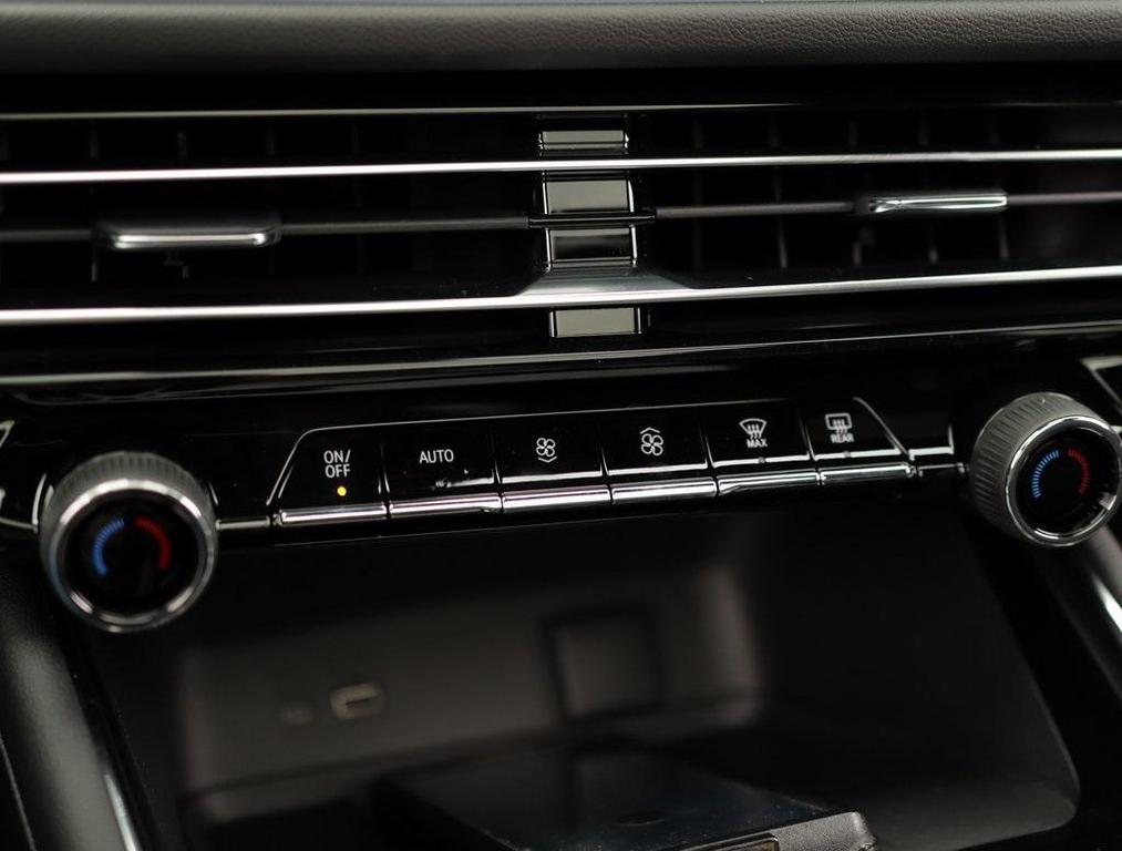 new 2026 Chevrolet Traverse car, priced at $50,995