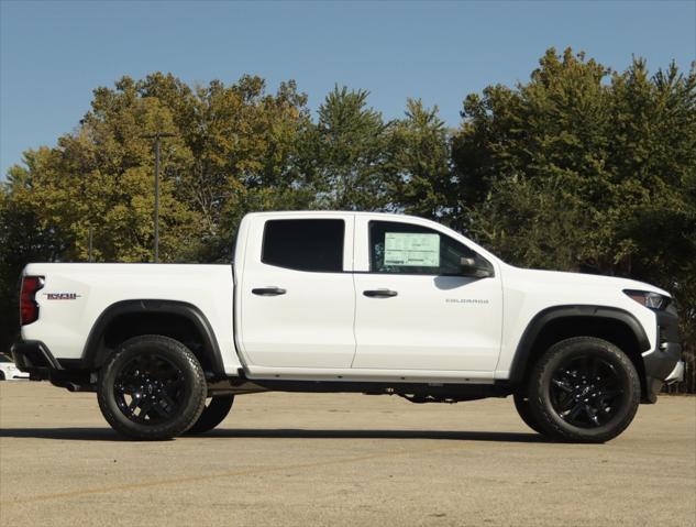 new 2024 Chevrolet Colorado car, priced at $39,990