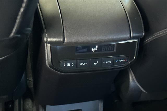 used 2023 Toyota Highlander car, priced at $36,995