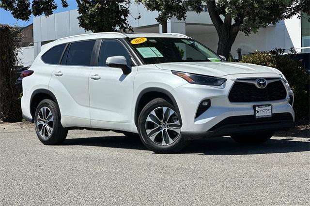 used 2023 Toyota Highlander car, priced at $36,995
