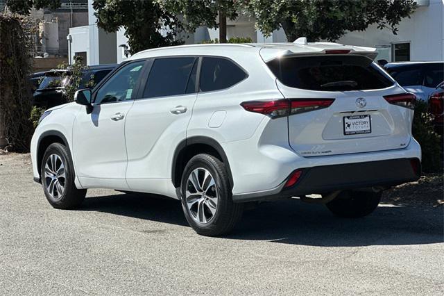 used 2023 Toyota Highlander car, priced at $36,995