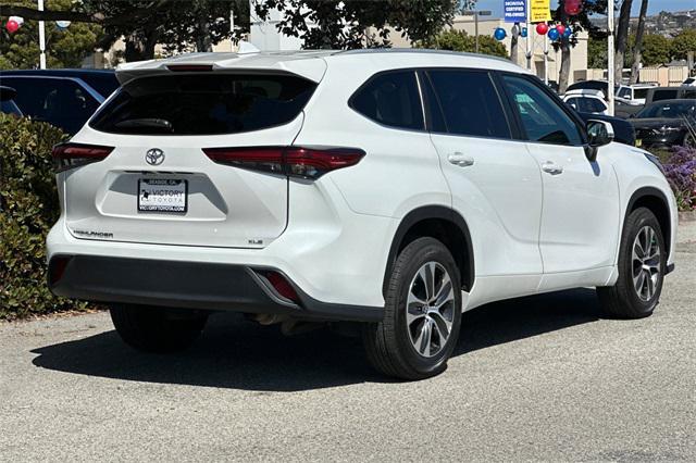 used 2023 Toyota Highlander car, priced at $36,995