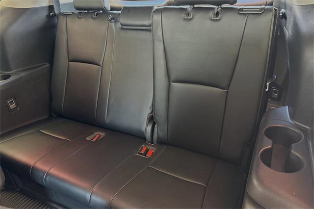 used 2021 Toyota Highlander Hybrid car, priced at $35,981