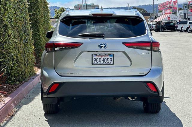 used 2021 Toyota Highlander Hybrid car, priced at $35,981
