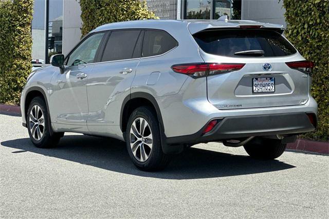 used 2021 Toyota Highlander Hybrid car, priced at $35,981