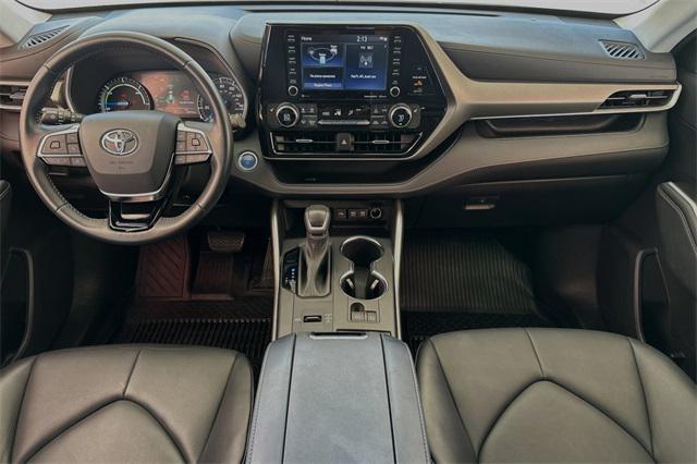 used 2021 Toyota Highlander Hybrid car, priced at $35,981
