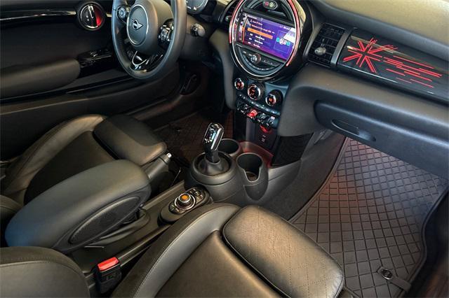 used 2021 MINI Hardtop car, priced at $22,000