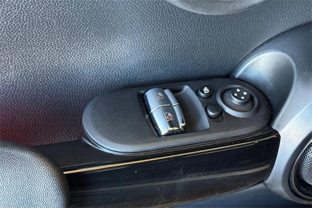 used 2021 MINI Hardtop car, priced at $22,000