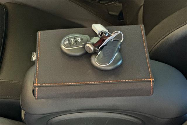 used 2021 MINI Hardtop car, priced at $22,000