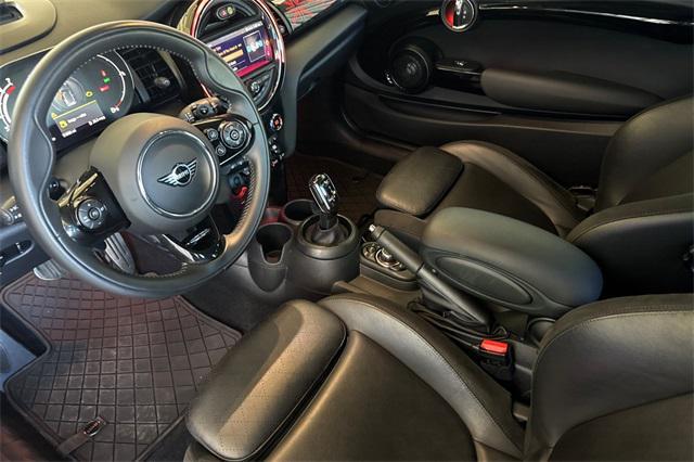 used 2021 MINI Hardtop car, priced at $22,000