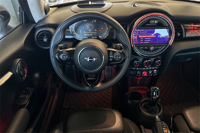 used 2021 MINI Hardtop car, priced at $22,000