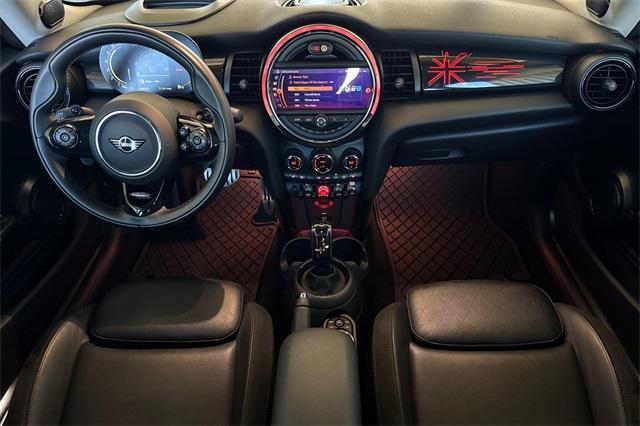 used 2021 MINI Hardtop car, priced at $22,000