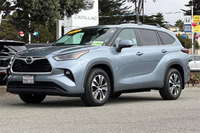 used 2024 Toyota Highlander car, priced at $42,750