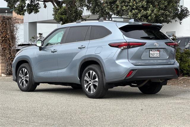 used 2024 Toyota Highlander car, priced at $42,750