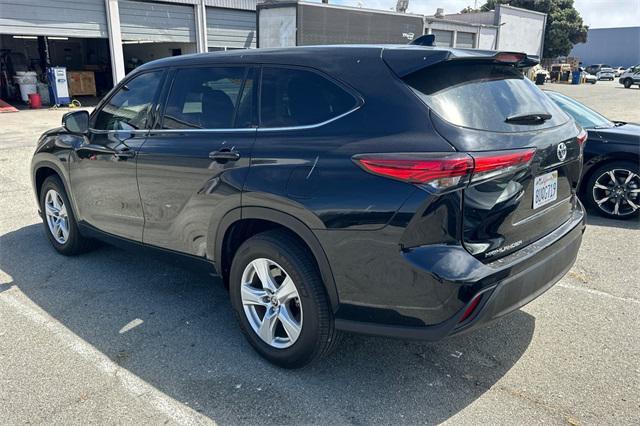 used 2021 Toyota Highlander car, priced at $27,495
