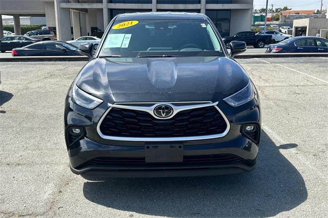 used 2021 Toyota Highlander car, priced at $27,495