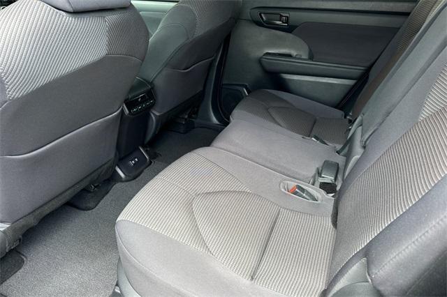 used 2021 Toyota Highlander car, priced at $27,495