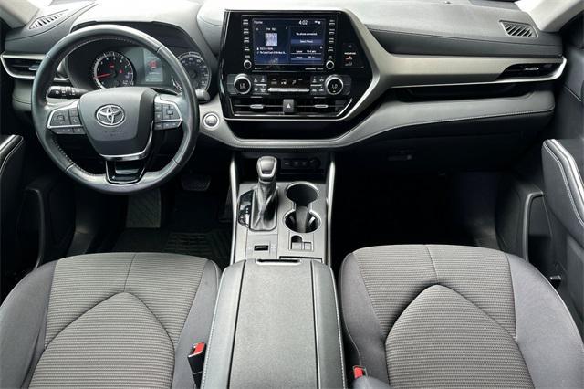 used 2021 Toyota Highlander car, priced at $27,495