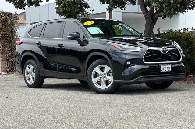 used 2021 Toyota Highlander car, priced at $27,495