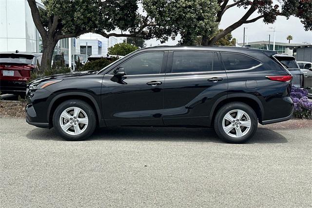 used 2021 Toyota Highlander car, priced at $27,495