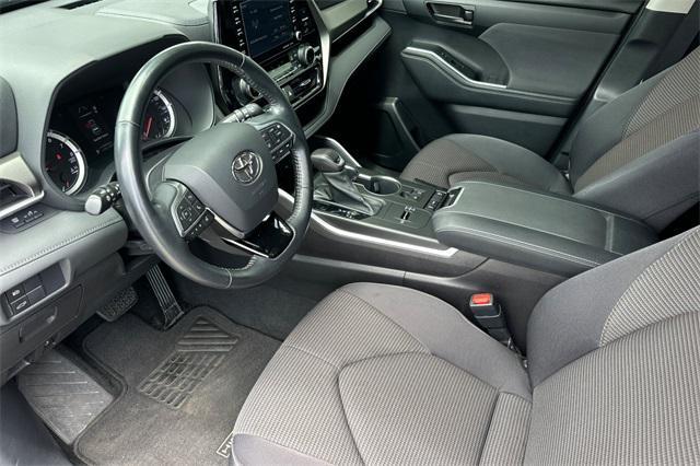used 2021 Toyota Highlander car, priced at $27,495