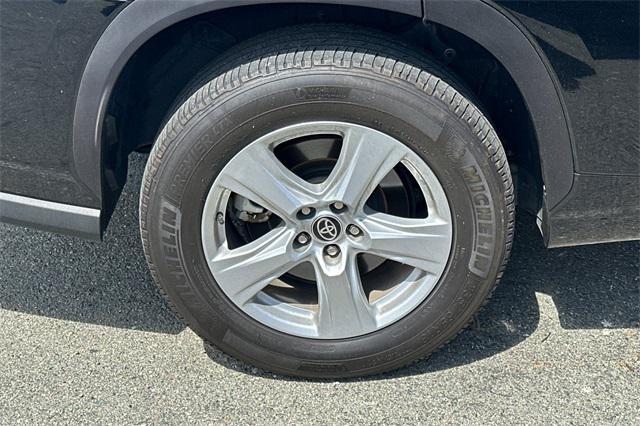 used 2021 Toyota Highlander car, priced at $27,495