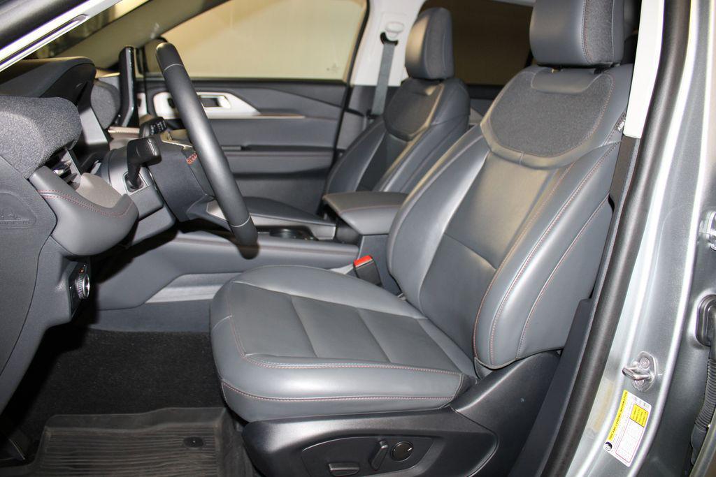 used 2025 Ford Explorer car, priced at $43,895