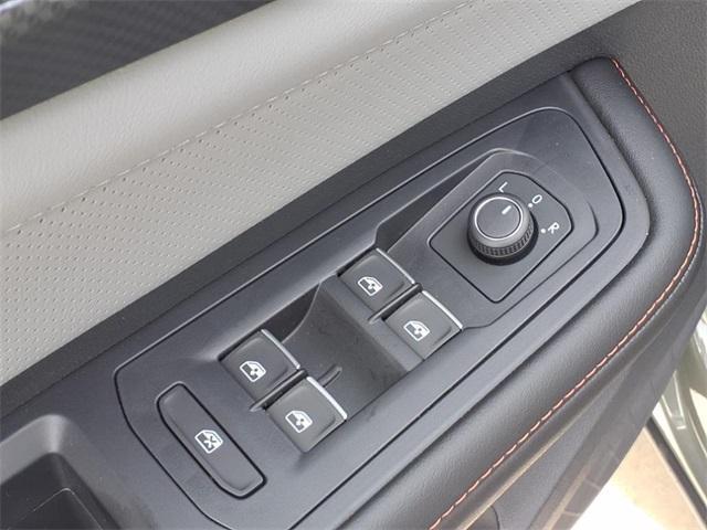 new 2025 Volkswagen Atlas car, priced at $44,183