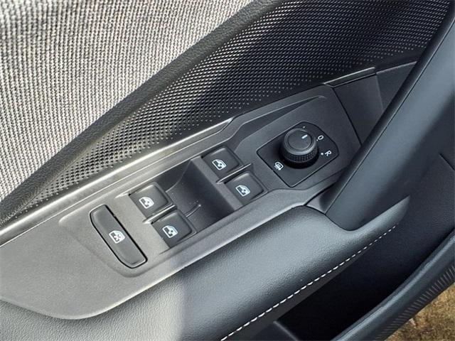 new 2025 Volkswagen Tiguan car, priced at $31,346