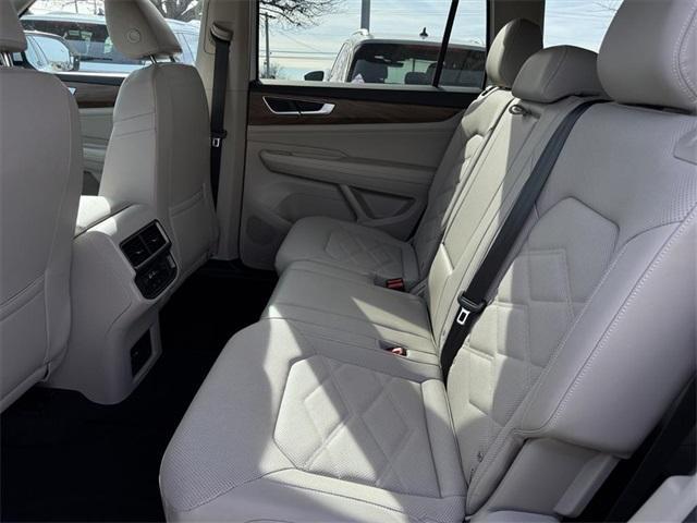 used 2024 Volkswagen Atlas car, priced at $30,675